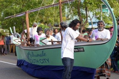 ސަގާފީ ޕެރޭޑާއެކު ހުޅުމާލެއަށް އުފާވެރިކަން
