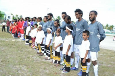 ގުރައިދޫގައި ޖެމް ފުޓްބޯޅަ މުބާރާތް ފެށިގެން ކުރިއަށް، މިއަހަރު ވެސް މުބާރާތުގެ ފޯރި ގަދަ!