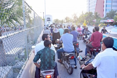 ފުރާވަރުގައި އެރި ސައިކަލުން ތިޔަ ވެއްޓެނީ "އަނދަވަޅަކަށް"!