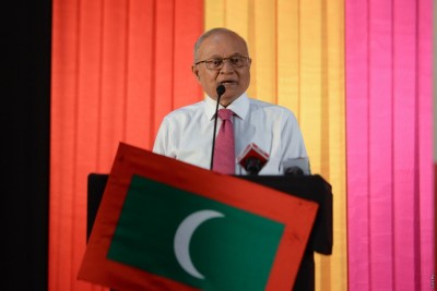 ސަރުކާރު ޒިންމާދާރު ކުރުވުމަށް މަސައްކަތް ކުރަނީ މަދު ބައެއް: މައުމޫން