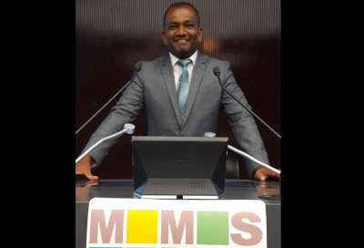ކުޅިވަރު މެނޭޖްމަންޓް ދާއިރާއިން ވޮލީ ހުސައިން، މާސްޓާސް ހާސިލްކޮށްފި