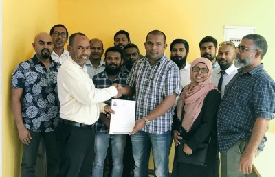 ގެވެށި އަނިޔާގެ ތުހުމަތުކުރި ތިނަދޫ އުތުރު ދާއިރާގެ ކެންޑިޑޭޓަށް އެމްޑީޕީން ކުރި ތާއީދު ގެންގޮސްފި