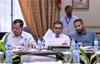 ފެނަކައިގެ އެމްޑީ މަޖިލިހުގެ ކޮމިޓީ އަށް މާދަމާ ހާޒިރު ކުރަނީ