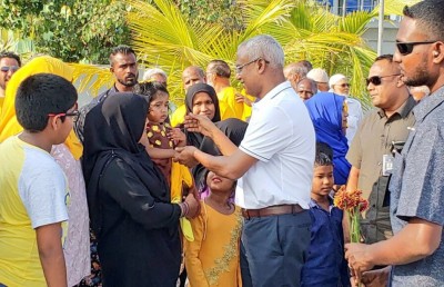ޖީހާނަށް ކެމްޕެއިން ކުރެއްވުމަށް ރައީސް ހިންނަވަރުގައި
