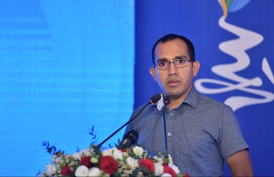 އަލަށް ފަށައިގެން ކާމިޔާބުކަމާ އެކު ހިންގާ ޒަމާނީ ވިޔަފާރިތަކުގެ ވާހަކަދައްކަންޖެހޭ: މަލީހު