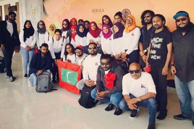 ދިވެހި ޒުވާނުންނަށް ބައިނަލްއަގްވާމީ ޒުވާނުންގެ ކޮމެޓީގެ ތައުރީފު!