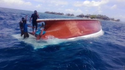 ދޯނި ބަންޑުން ޖަހާލީ ފެން ބަރުކޮށްގެން ދަނިކޮށް