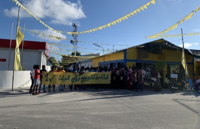 މުޣުނީ އަށް ކުރި ތާއީދު އަނބުރާ ގެންދިއުމުން ތިނަދޫގައި މުޒާހަރާކޮށްފި