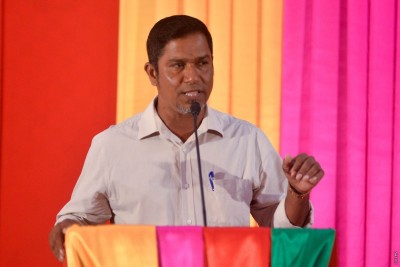 ފުލުހެއްގެ ގައިގައި ދަތްއެޅި ކަމަށް ބުނެ މެމްބަރު ނާޒިމްގެ ބަޔާނެއް ނަގައިފި