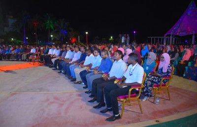 ނުހައްގުން ވަޒީފާ އިން ވަކިކުރުމުގެ 800 ޝަކުވާ ހުށަހަޅައިފި!