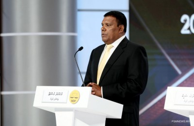 މުސްތަފާ އާއި ރިޔާޒްގެ ރުޅިގަނޑު ފަޅައިގެން ދިޔަ ބަހުސް