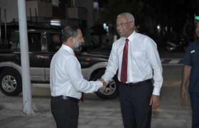 ހޯމް މިނިސްޓަރު އަތުން ނެގި ބާރުތައް އިއާދަކޮށްދޭން ރައީސް ނިންމަވައިފި