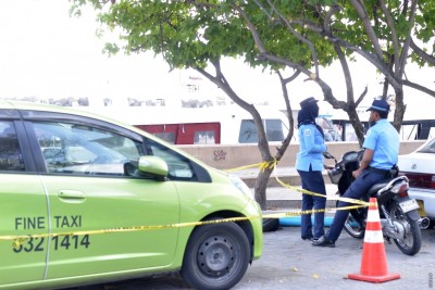 ޓެކްސީއެއްގައި ފިރިހެން ކުއްޖަކާ "ބެހުނު" ޑްރައިވަރެއް ހައްޔަރުކޮށްފި