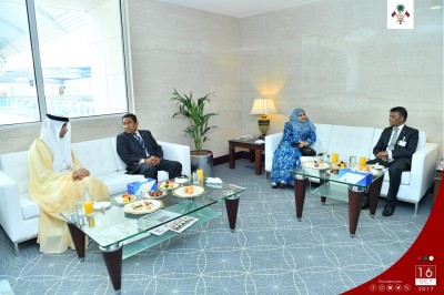 ރައީސްގެ ދެކަނބަލުން ބުރުޖް ހަލީފާއަށް ވަޑައިގެންފި