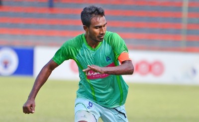 ކޯޗާ މައްސަލަ ޖެހި، ފަރޭ މި ސީޒަނަށް ފުޓުބޯޅަ އާ ދުރަށް!
