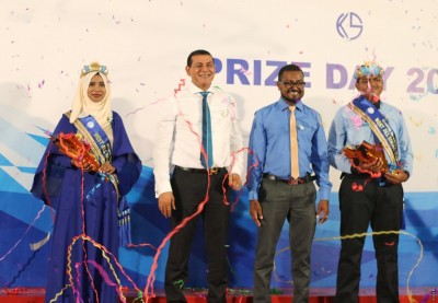 ކެނދިކުޅުދޫ ސްކޫލުުގެ އެންމެ މޮޅު ދަރިވަރުންނަށް ހަމްދާން އަދި ރީޝާ