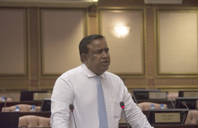 މަޖިލިހުގައި އެމްޑީޕީ މެމްބަރުންގެ ރުޅިގަނޑު ގާސިމަށް!