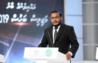 މަދަނީ މައްސަލަތައް ހައްލުވާނީ ހަރުދަނާ އާބިޓްރޭޝަން ސެންޓަރެއް ގާއިމްވެގެން: އާޒިމް