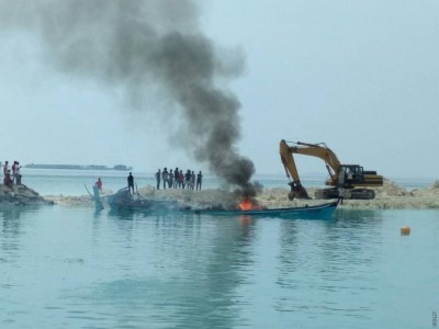 ގުރައިދޫ ފަޅުގައި އޮތް ދޯންޏެއްގައި ރޯވެ ބޭނުން ނުކުރެވޭ ވަރަށް އަނދައިފި