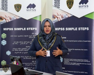 ބަންގާޅު މަސައްކަތު މީހުން ރާއްޖެ ގެންނަ އިރު މެޑިކަލް ހަދައިގެން ގެންނަ ގޮތަށް ނިންމައިފި