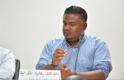 ރަނގަޅީ އަމިއްލަ ކެންޑިޑޭޓުންތަ؟ ޕާޓީ ކެންޑިޑޭޓުންތަ؟