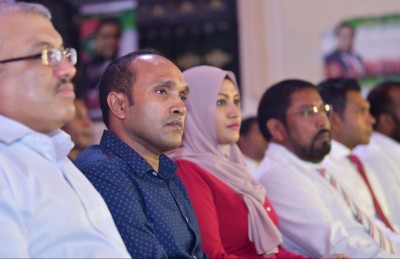 ނިޒާމު ބަދަލު ކުރުމުގެ ވާހަކަ ދެއްކުމަކީ ރައްޔިތުންގެ ނިންމުމެއްގައި ކޮޅުފައިން ޖެހުން: ޖަމީލް