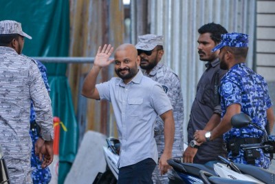 ފާރިސްގެ ވަކީލުން އެދުމުން އިސްތިއުނާފު އަޑުއެހުން ފަސްކޮށްފި