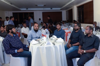 ޗެމްޕިއަން ހޮޅުދޫ އާއި މާޅެންދޫ އެއް ގްރޫޕަކަށް