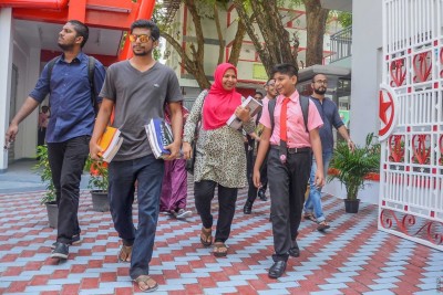 ޓެބްލެޓް ބޭނުން ކުރަން ފަށާ އިރު ފުރަތަމަ ފޮތްތައް ބޭނުން ކުރާނެ: އެޑިޔުކޭޝަން