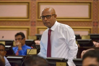 ސިންގަޕޫރު ހައި ކޯޓުން އޭޑީކޭ ނާޝިދު 12000 ޑޮލަރުން ޖޫރިމަނާކޮށްފި