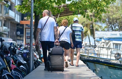 އޮޅުންބޮޅުން: އިންތިޚާބީ ވާހަކަތަކުގައި ފަތުރުވެރިކަމުގެ ވާހަކަ ފޮރުވިފައި