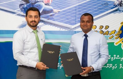 އައްޑޫގައި ސޯލާ ޕެނަލް ގަންނަން އެމްއައިބީގެ އެހީ