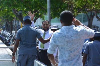 އިމްރާނަށް 12 އަހަރުގެ ޖަލު ހުކުމް އިއްވީ ރަނގަޅަށް: ސުޕްރީމް ކޯޓު