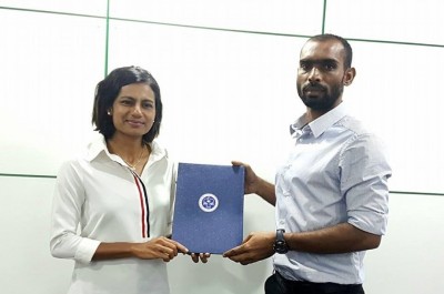 އަންހެން ފުޓްބޯޅައިގެ ތަރައްގީގެ މަސައްކަތް ނިއު އިން މާޔަންއާ ހަވާލުކޮށްފި