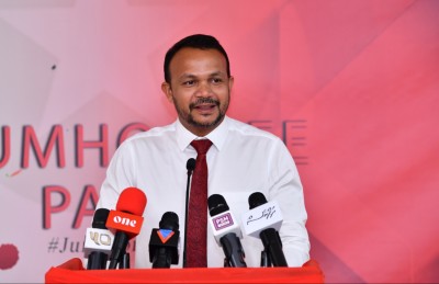 މަޖިލީހުގައި ތިބެންވީ އަލީ ހުސެއިން ފަދަ މެމްބަރުން: އަލީ ވަހީދު