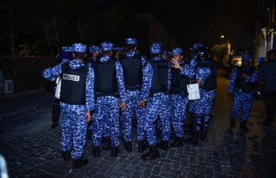 ފުލުހުންގެ ވަޒީފާއިން ވަކިކުރި ދެ މީހަކަށް މާލީ ބޮޑު ބަދަލާއެކު ވަޒީފާ ދޭން އަމުރުކޮށްފި