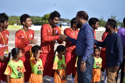 ޒަމްބޯގެ ހެޓްރިކުން މާޅެންދޫ އަތުން ޗެމްޕިއަން ހޮޅުދުއަށް ފަސޭހަ މޮޅެއް