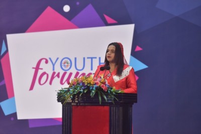 100 އަށް ވުރެ ގިނަ ބައިވެރިންނާ އެކު ޔޫތު ފޯރަމް ފަށައިފި