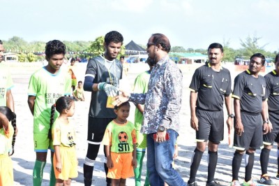 ގްރޫޕް ތިނެއްގެ ފުރަތަމަ މެޗު ވެލިދުއަށް