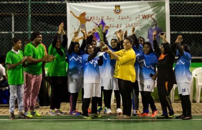 ވިމެންސް ފުޓްބޯލް ކްލަބް: ފޯރީގައި ކުރިއަށް!