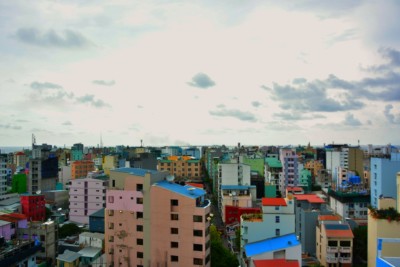 ވައި ގަދަވެދާނެތީ އުސް އިމާރާތްތަކުގައި ދިރިއުޅޭ މީހުން ސަމާލުވުމަށް އެދެފި