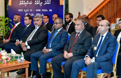 ގާނޫނީ ގޯސްތަކެއް ހަދާ ނަމަ ވަކީލުން ތެދުވަން ޖެހޭ: މުއިއްޒު