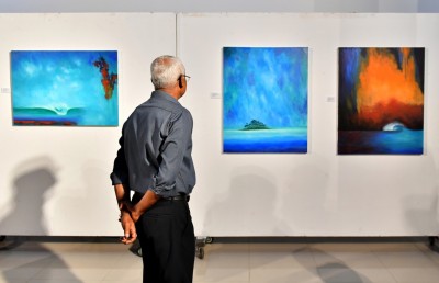 ޒުލެއިހާގެ ކުރެހުންތައް ހިމެނޭ މައުރަޒެއް އާޓް ގެލަރީގައި
