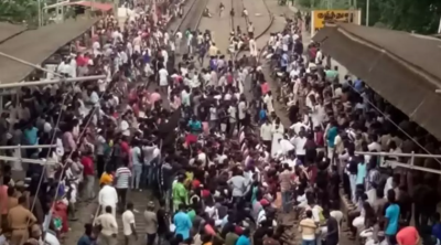 ގެއްލިފައިވާ މަސްވެރިން ހޯދުމަށް ގޮވާލައި ޓެމިލް ނާޑޫގެ މަސްވެރިން މުޒާހަރާކޮށްފި