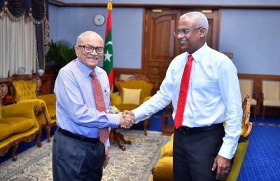 ރައީސްއާ ބައްދަލުކުރެއްވުމަށް ފަހު މައުމޫން އުފަލުން