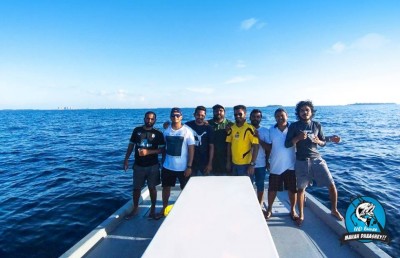 "މަހަށް ދޭ!" އެމްޑީ ބުނީ ސަމާސާއަކަށް، އެކަމަކު އެންމެން މަހަށް!