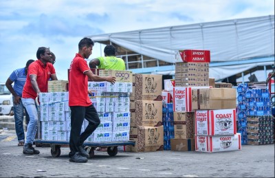 އިމްޕޯޓް، އެކްސްޕޯޓް އާމްދަނީ ހަތަރު ޕަސެންޓް ދަށަށް