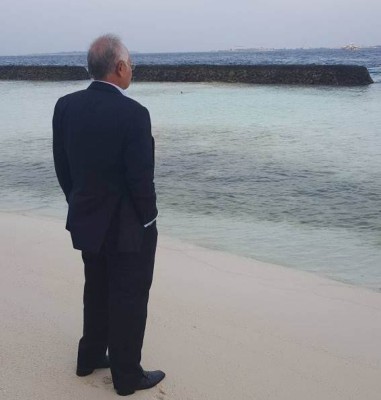 މެލޭޝިއާގެ ބޮޑުވަޒީރު ރާއްޖެ ސިފަކުރެއްވީ ކުޅަދުންވަންތަ ކަމުގެ މިސާލެއްގެ ގޮތުގައި