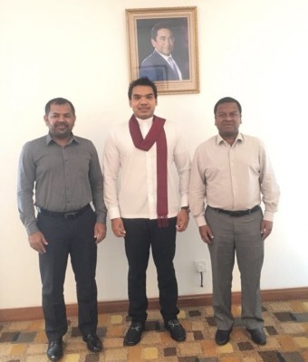 ޓޫރިޒަމް މިނިސްޓަރު ޒަމީރު، ނަމާލް ރާޖަ ޕަކްޝައާ ބައްދަލު ކުރައްވައިފި