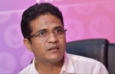 ރެޑް ނޯޓިސް ބާތިލުކުރީ ވަކި ބަޔަކު ހައްޔަރުކުރަން: ނިހާން